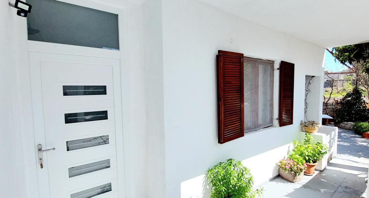 Apartment In Murter Exterior foto