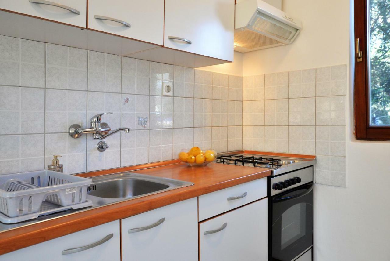 Apartment In Murter Exterior foto